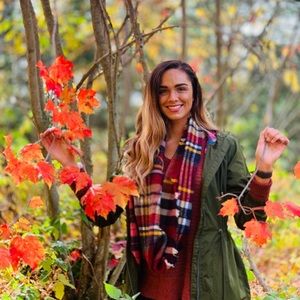 Meet your Posher, Alexandra